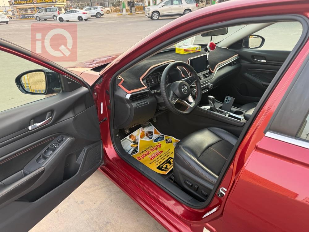 Nissan Altima